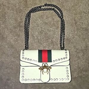 White Purse🔥